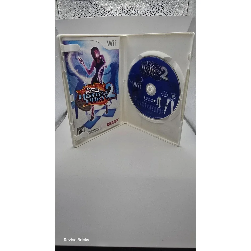 Dance Dance Revolution: Hottest Party 2 (Nintendo Wii, 2008) CIB Complete Tested